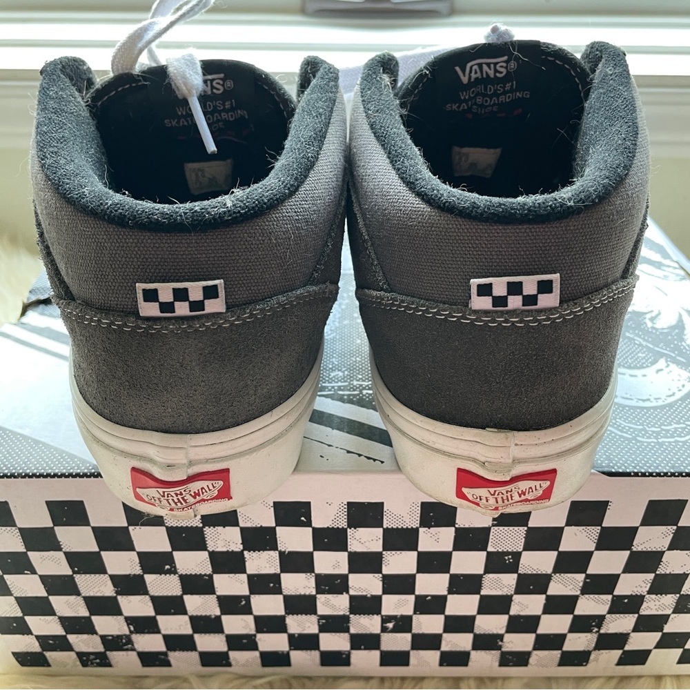 VANS Half Cab Skate Shoes Men 8 Grey White Mid Top Classic Sneaker Runner - Picture 5 of 10